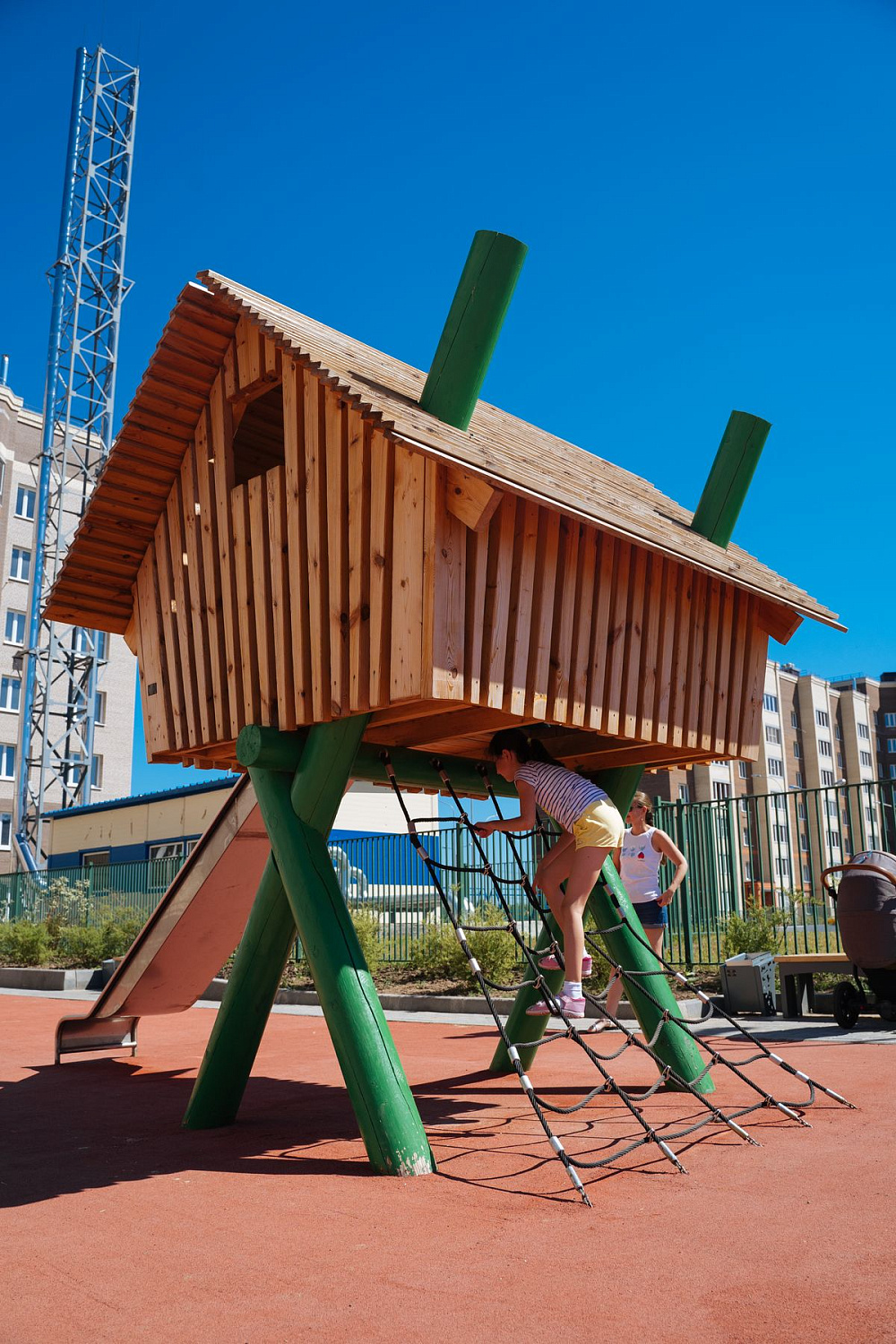 Современные детские площадки для улицы